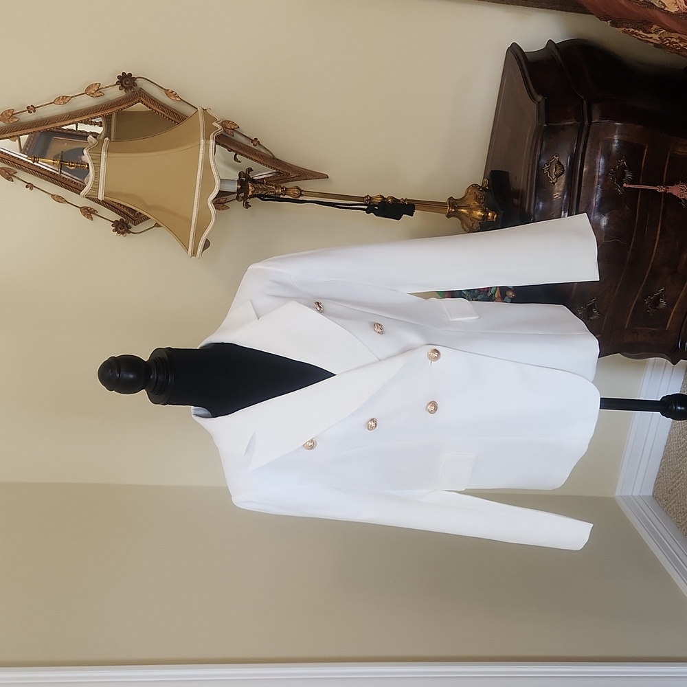 LIONESS White Blazer